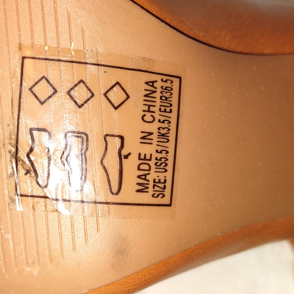 Heels - Picture 5 of 5